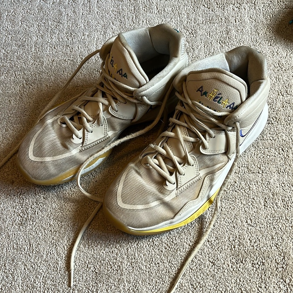 Kyrie infinity US MENS 9.5